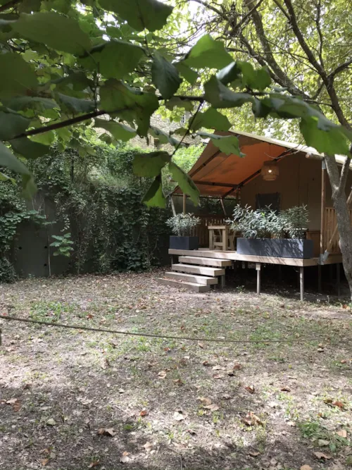 Location - Lodge Chèvrefeuille 34M² - 3 Chambres - Cuisine - Salle D'eau - Spa Privatif - image n°2 - Hôtel de Plein Air Suze Luxe Nature