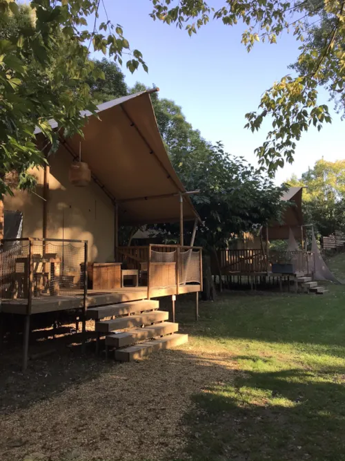 Location - Lodge Essentiel 30M² + 15M² En Mezzanine - 2 Chambres - Cuisine - Salle D'eau - Spa Privatif - image n°2 - Hôtel de Plein Air Suze Luxe Nature