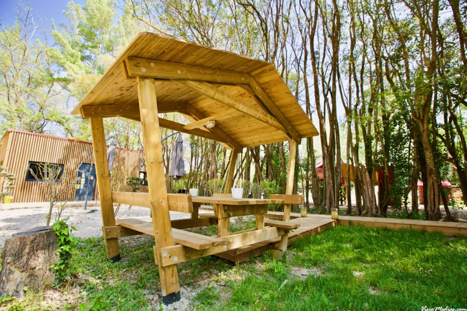 Hôtel de Plein Air Suze Luxe Nature