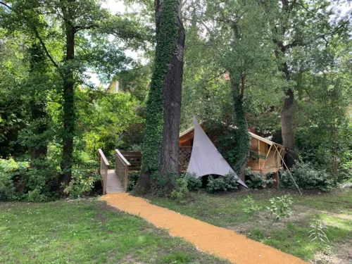 Accommodation - Lodge Canal 25M² - 2 Bedrooms - Kitchen - Private Spa - image n°2 - Hôtel de Plein Air Suze Luxe Nature