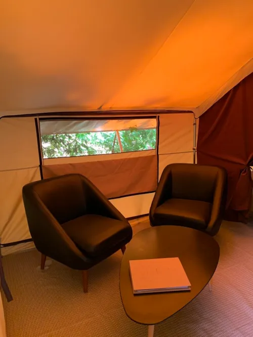 Accommodation - Lodge Clairière 25M² - 2 Bedrooms - Kitchen -Private Spa - image n°5 - Hôtel de Plein Air Suze Luxe Nature