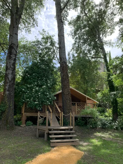 Accommodation - Lodge Clairière 25M² - 2 Bedrooms - Kitchen -Private Spa - image n°2 - Hôtel de Plein Air Suze Luxe Nature