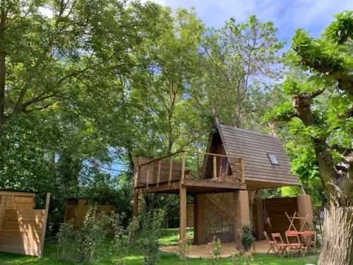 Location - Cabane Perchée Noyer - Sans Douche - Avec Wc Et Kitchenette - image n°1 - Hôtel de Plein Air Suze Luxe Nature