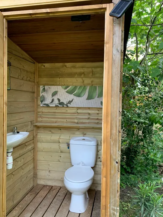 Cabane Perchée Noyer - Sans Douche - Avec Wc Et Kitchenette