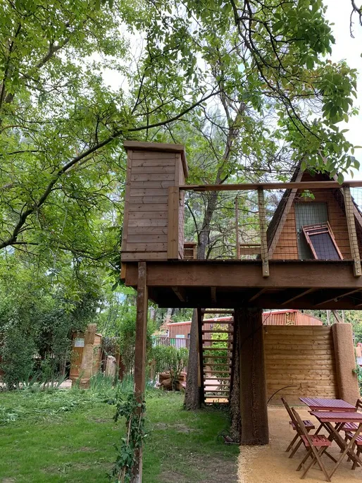 Cabane Perchée Noyer - Sans Douche - Avec Wc Et Kitchenette