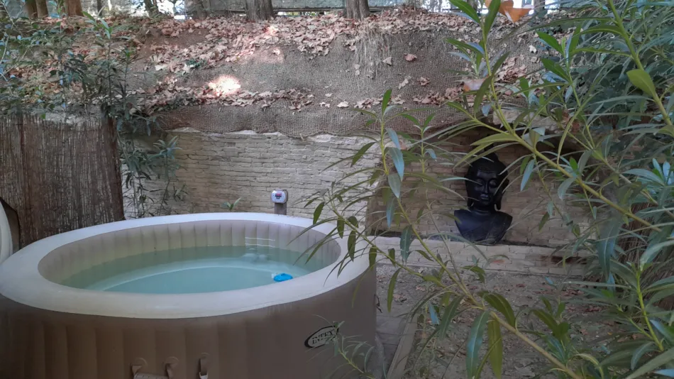 Hôtel de Plein Air Suze Luxe Nature