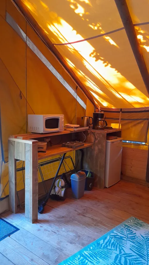 Location - Lodge Central 24M² - 1 Chambre - Coin Cuisine - Salle D'eau - Hébergement De Plain Pied Accessible Pmr - image n°6 - Hôtel de Plein Air Suze Luxe Nature