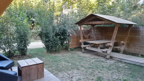 Location - Lodge Central 24M² - 1 Chambre - Coin Cuisine - Salle D'eau - Hébergement De Plain Pied Accessible Pmr - image n°5 - Hôtel de Plein Air Suze Luxe Nature