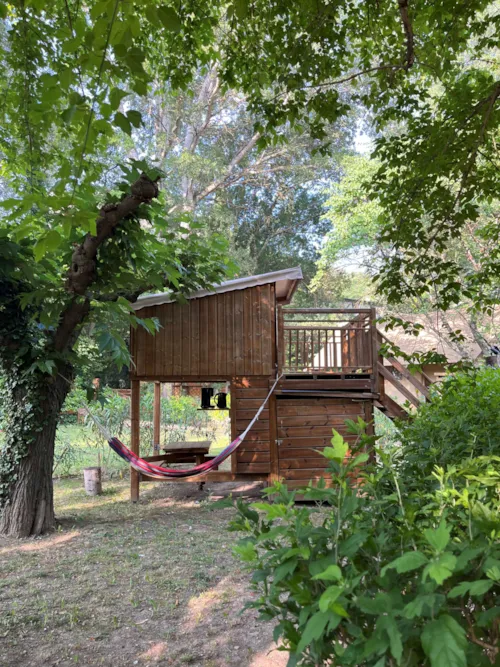 Location - Cabane Du Baroudeur  -Avec Wc- Micro Cuisine Sans Eau - Sans Douche - image n°2 - Hôtel de Plein Air Suze Luxe Nature