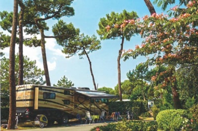 Caravan / motorhome / tent pitch (Parc La Mer) — 5