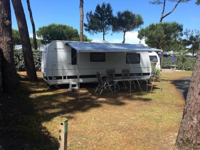 Caravan / motorhome / tent pitch (Parc La Mer) — 4
