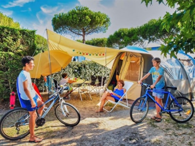 Caravan / motorhome / tent pitch (Parc La Mer) — 2