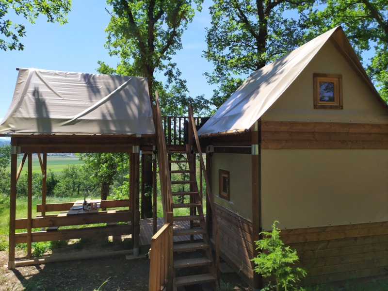 Famiilienhütte auf Stelzen mit Terrasse