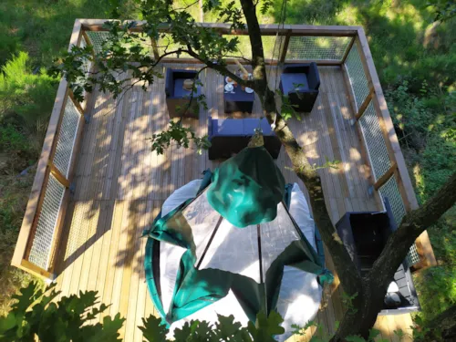 Location - Tente Suspendue Émeraude - image n°2 - Camping du Domaine de Senaud