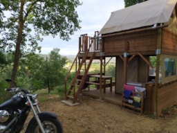 Alojamiento - Perched Hut With Terrace - Camping du Domaine de Senaud