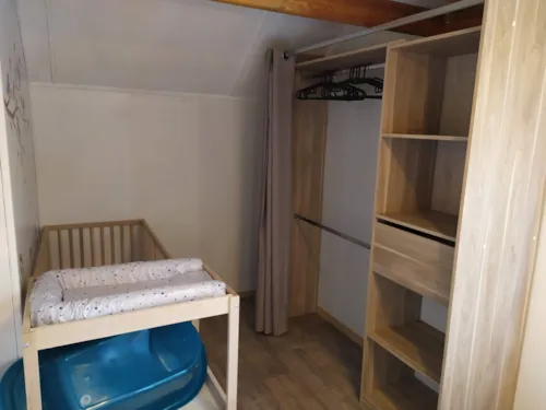 Location - Chalet Famille + Kit Bébé Inclus - image n°8 - Camping du Domaine de Senaud