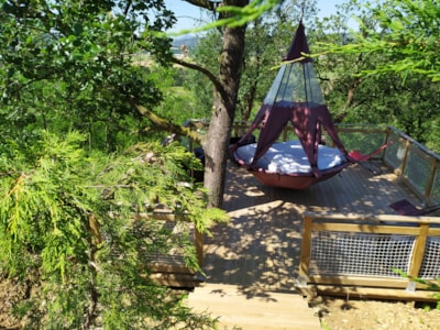 Suspended tent