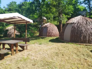 Locatif - ZULU African huts - Camping du Domaine de Senaud