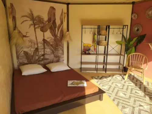 Location - Savannah-Lodge - image n°1 - Camping du Domaine de Senaud