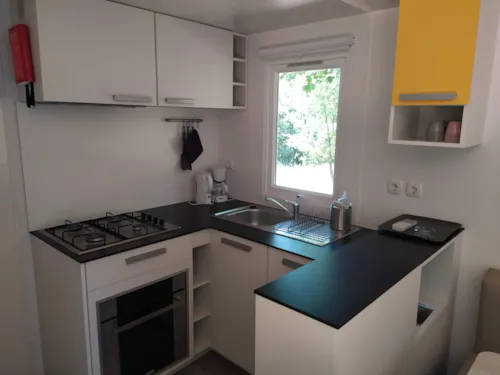 Location - Mobil-Home Ombragé - image n°3 - Camping du Domaine de Senaud