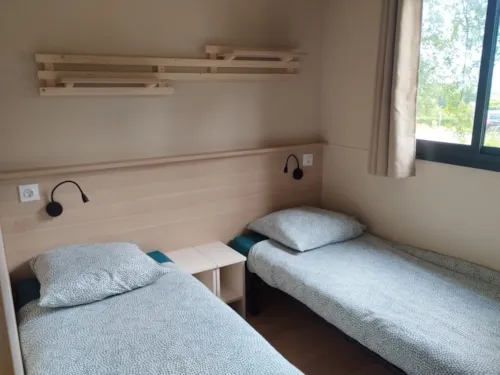 Location - Chalet 3 Chambres - image n°7 - Camping du Domaine de Senaud