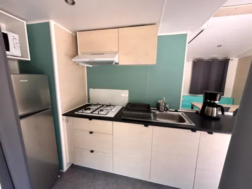 Location - Mobil-Home Climatisé Avec Terrasse Couverte - image n°6 - Camping du Domaine de Senaud
