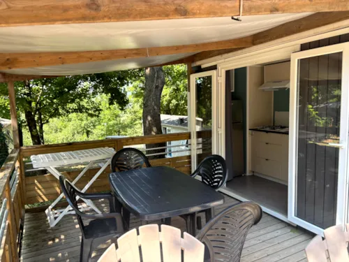 Location - Mobil-Home Climatisé Avec Terrasse Couverte - image n°2 - Camping du Domaine de Senaud