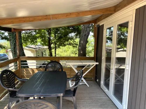 Location - Mobil-Home Climatisé Avec Terrasse Couverte - image n°10 - Camping du Domaine de Senaud
