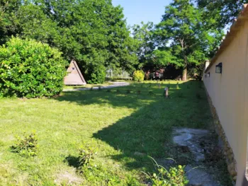 Kampeerplaats(en) - Natuurpakket (1 Tent/Fiets) - Camping du Domaine de Senaud