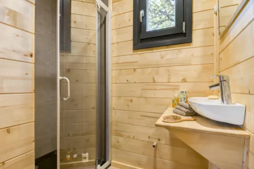 Accommodation - Prestige Air Conditioning 35M² / 2 Bedrooms - image n°1 - CAMPING LES BASTETS