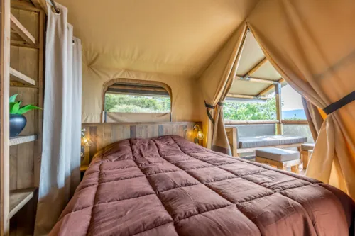 Accommodation - Nature Luxe 35M² / 2 Bedrooms - image n°2 - CAMPING LES BASTETS