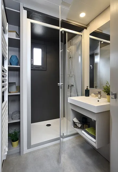 Accommodation - Premium Air Conditioning With Spa 38 M² / 2 Bedrooms - image n°7 - CAMPING LES BASTETS