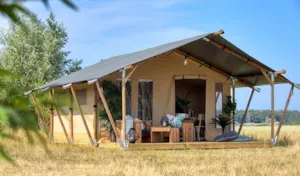 Locatif - Nature Famille 20m² / 2 chambres - Terrasse couverte 10m² / - CAMPING LES BASTETS