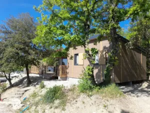 Locatif - Premium climatisé avec Spa 45m² / 3 chambres - CAMPING LES BASTETS