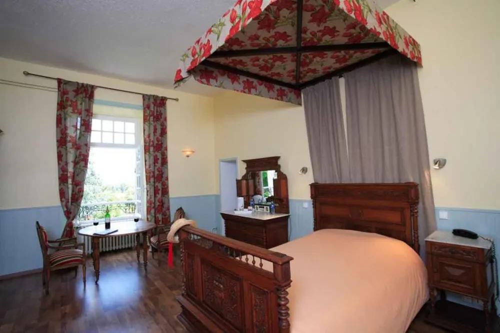 Chambre - Chambre 1Er Étage - Château le Verdoyer