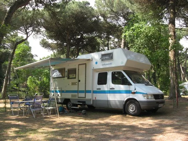 Emplacement Standard Camping-Car + Electricité 4 A