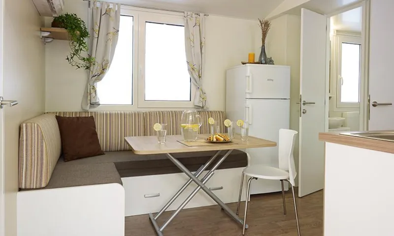 Mobil Home Lirica Avec Climatisation - Sur Le Plage: 2 Lite Et 1 Parasol Compris (Séjour Min 7 Nuits)