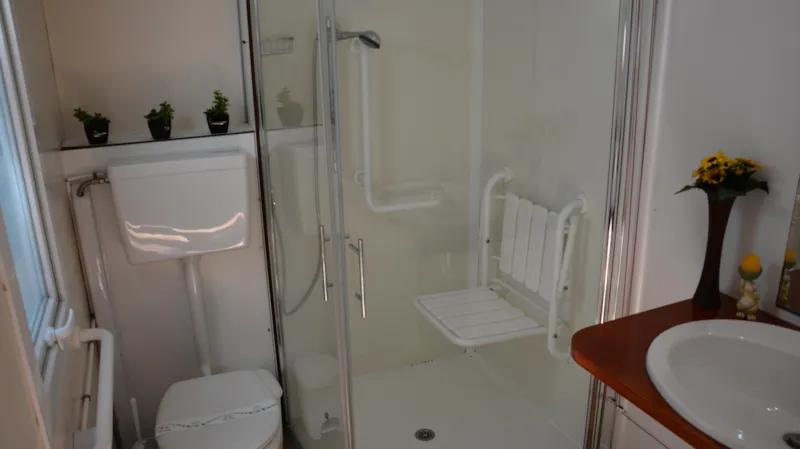 Mobil Home Luxe Pmr – Adapté Pour Personnes À Mobilité Réduite