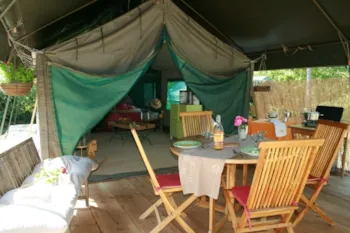Mietunterkunft - Lodge Tente Sanitäranlagen - Camping Le Vézère Périgord