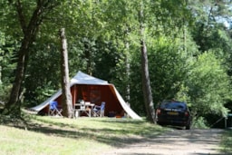 Camping Le Vézère Périgord - image n°4 - Roulottes