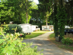 Camping Le Vézère Périgord - image n°7 - Roulottes