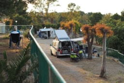 Emplacement - Emplacement Caravane - Camping  & Village Rais Gerbi