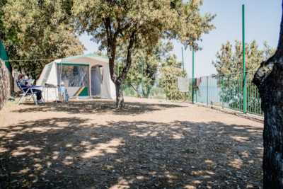 Family tent pitch - Terraces by the sea — 1