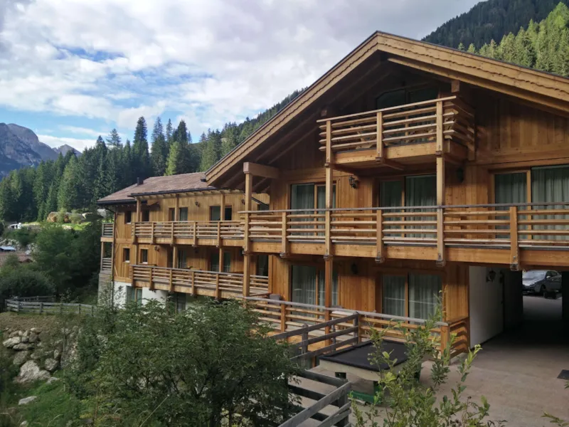 Luxury Lodge Bilo