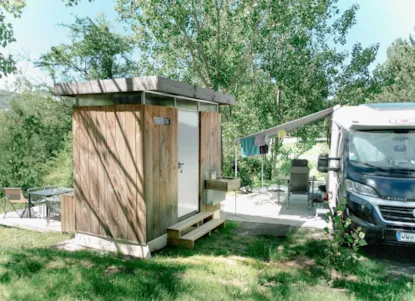 Emplacement Camping Car Premium Avec Sanitaire Privé (Max 8 M De Long) 48 M² À 90 M²