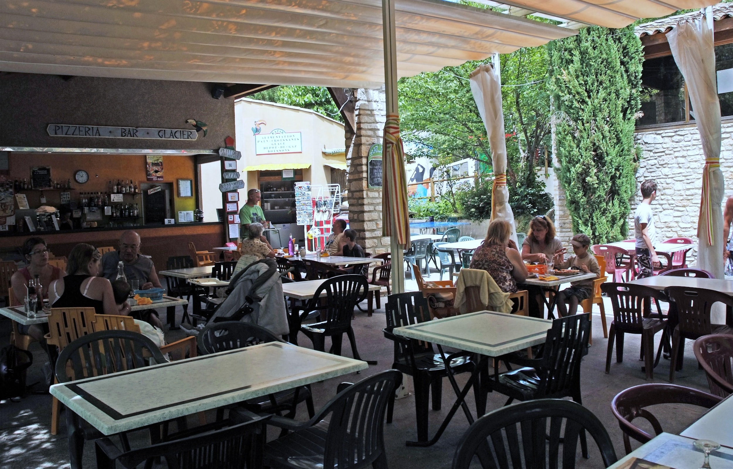 CAMPING DES TUNNELS — Photo 8