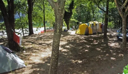 Stellplatz - Stellplatz  Confort (+ Strom) - image n°2 - CAMPING DES TUNNELS