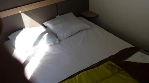 Huuraccommodatie(s) - Stacaravan Village Ng Airconditioning - image n°3 - CAMPING DES TUNNELS