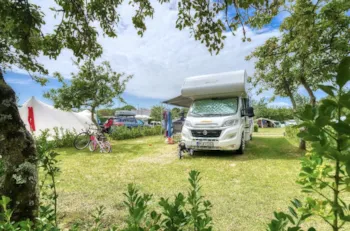 Stellplatz - Stellplatz Confort Premium - Camping les Embruns