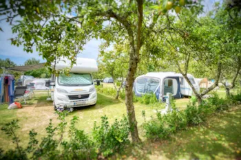 Stellplatz - Stellplatz Classique - Camping les Embruns